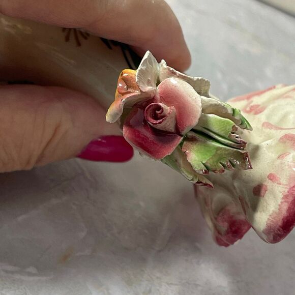 Vintage Italian ceramic cornucopia vase applied flowers hand painted. - Picture 6 of 16